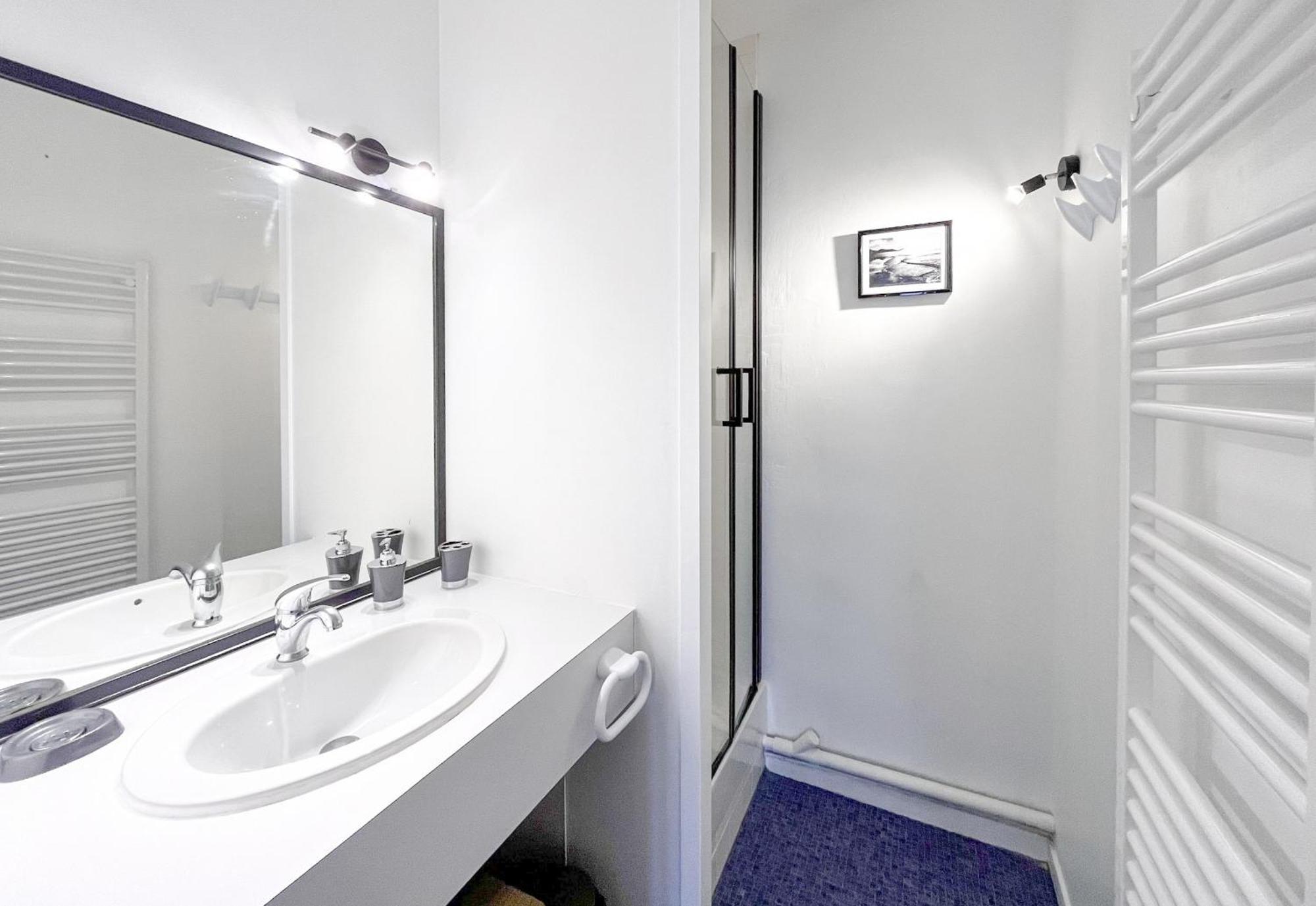 Apartment Spacieux Quartier De La Chaume - 4 Pers *